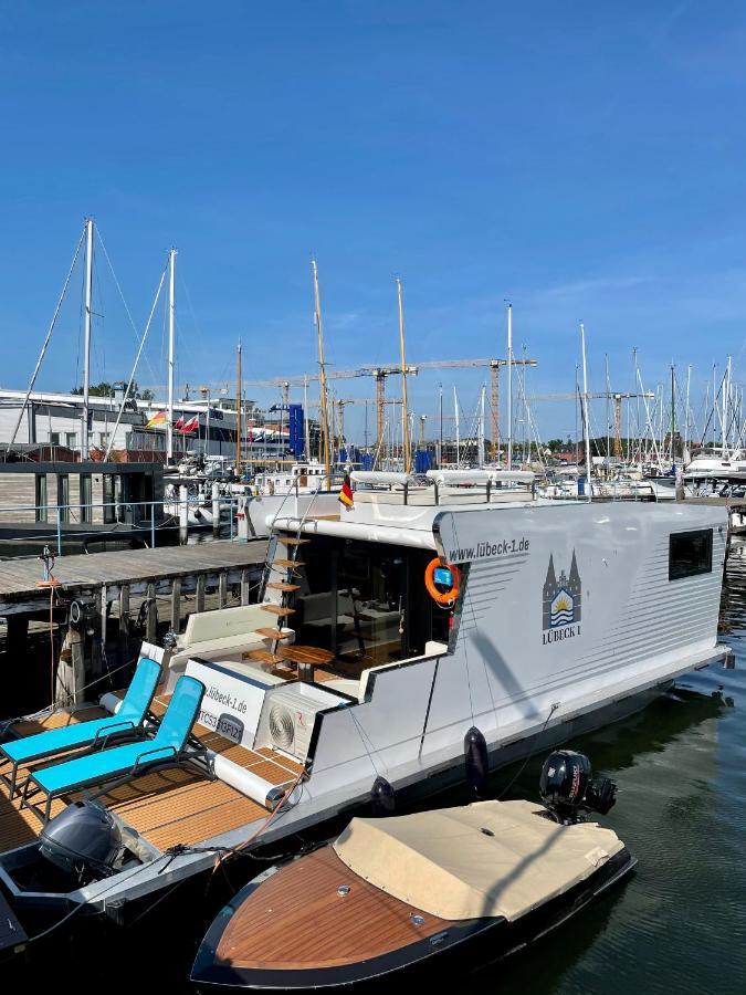 Hotel Hausboot mit Traumlage in Travemünde Lübeck Exterior foto