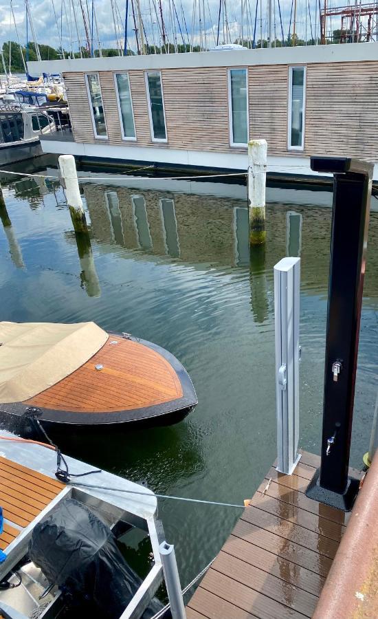 Hotel Hausboot mit Traumlage in Travemünde Lübeck Exterior foto