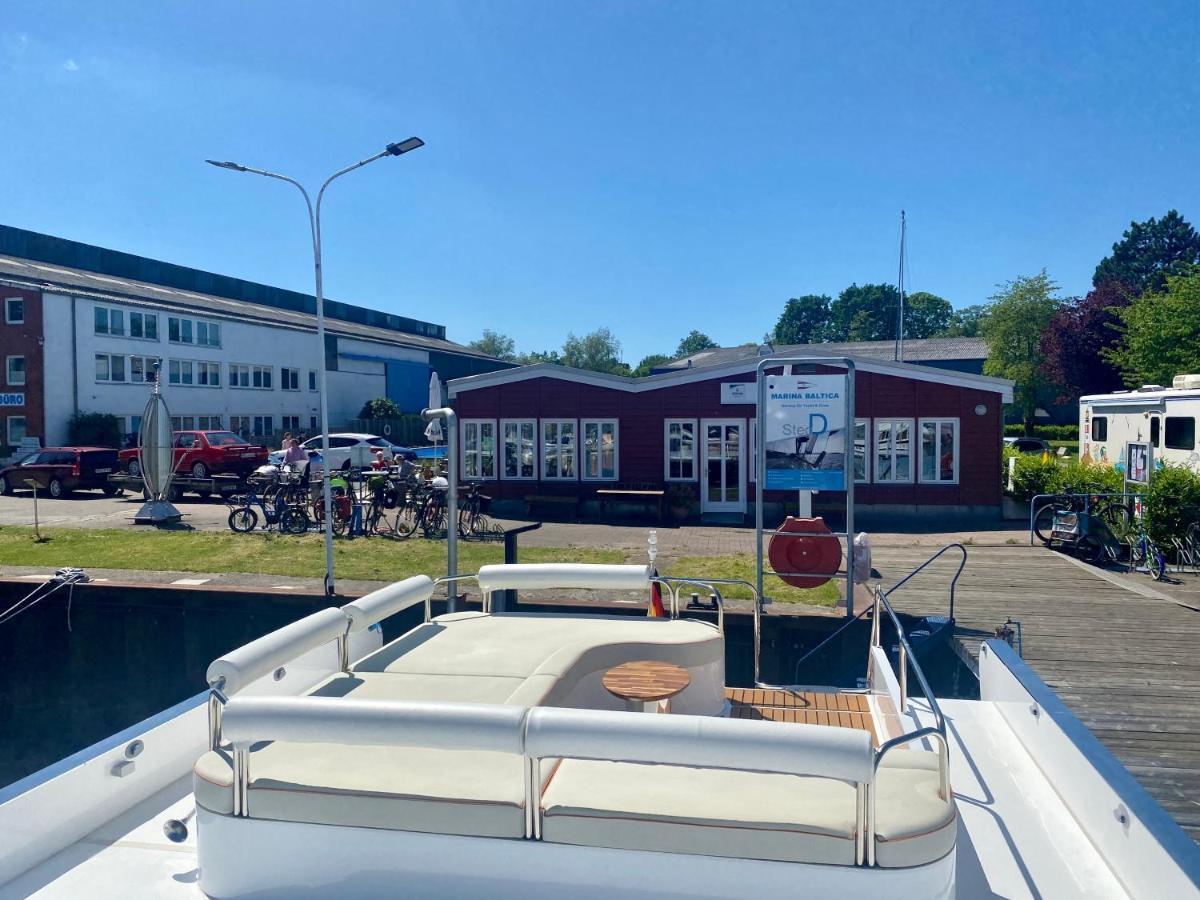 Hotel Hausboot mit Traumlage in Travemünde Lübeck Exterior foto